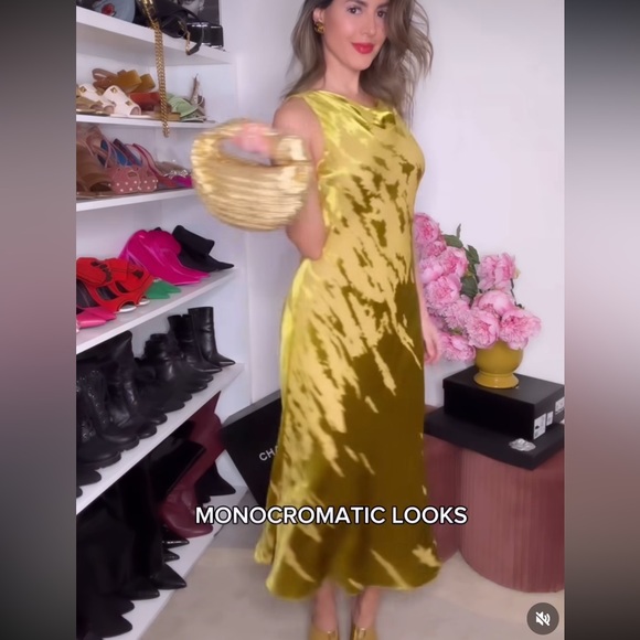 Zara velvet midi dress - Picture 3 of 16